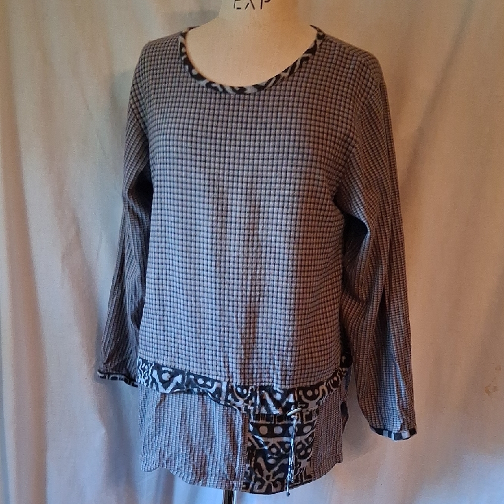 Winter Sun cotton-blend top with contrasting trim-sz M
